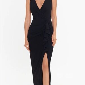 Betsy&Adam-"BOBBI" RUFFLED V-NECK GOWN